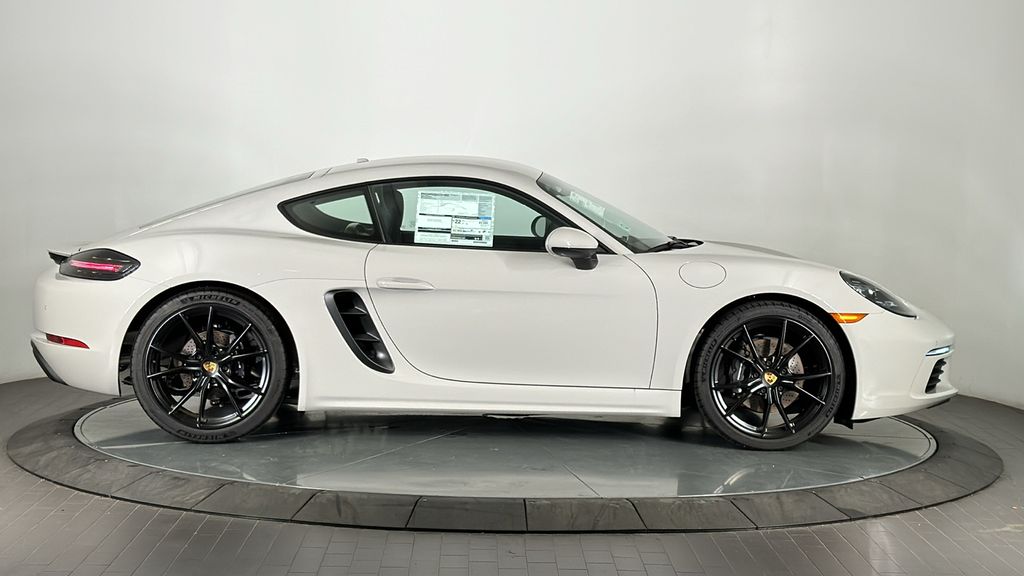 Thumbnail: 2025 Porsche 718 Cayman - 8