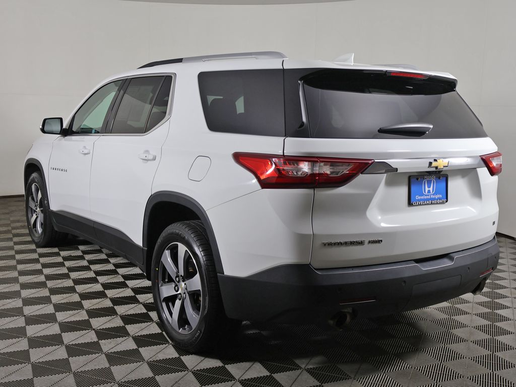 Used 2018 White Chevrolet 3LT image 10