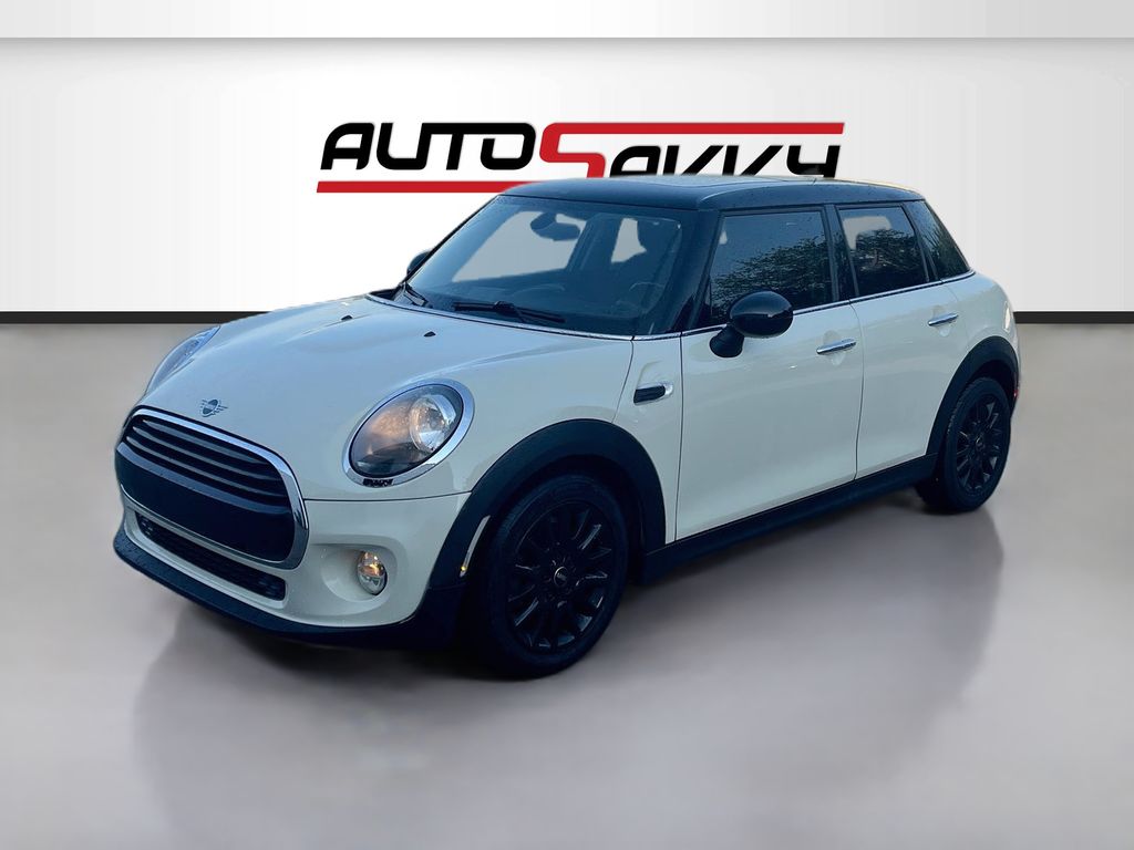 Used 2019 White MINI Classic image 3