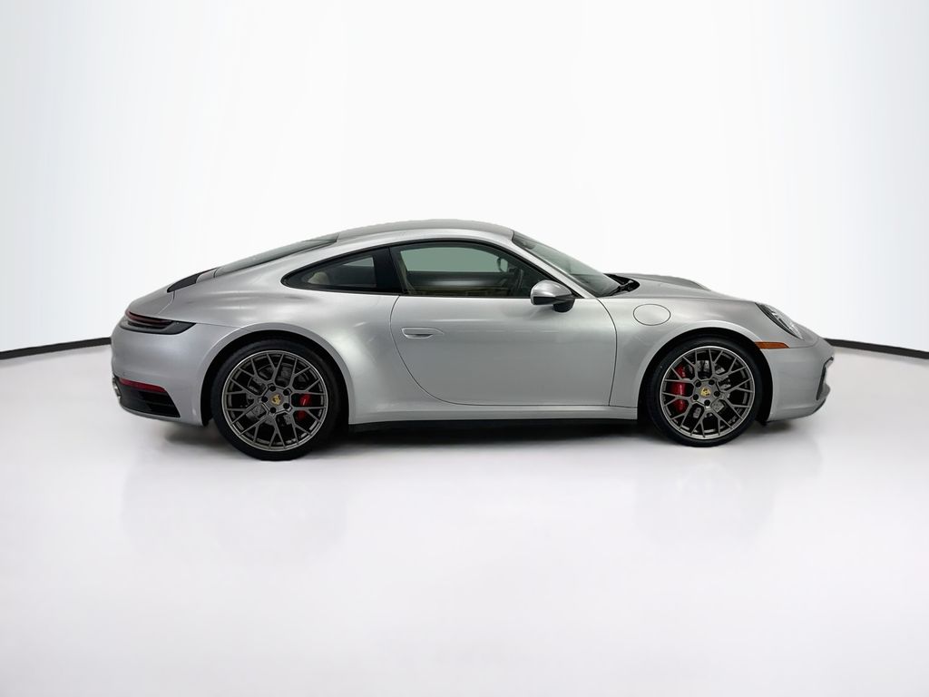 Thumbnail: 2020 Porsche 911 - 4