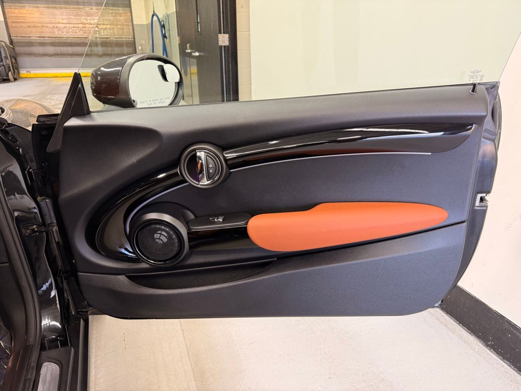 Thumbnail: 2023 MINI Cooper - 20