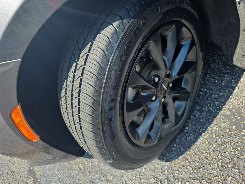 Used 2021 Chrysler Pacifica Van