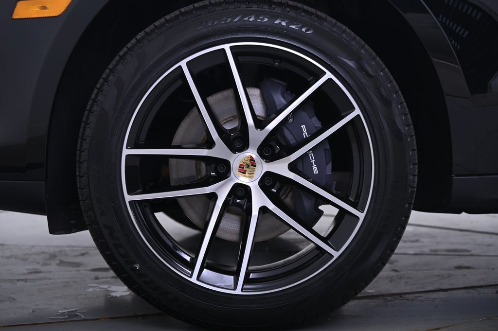 Thumbnail: 2025 Porsche Macan - 15