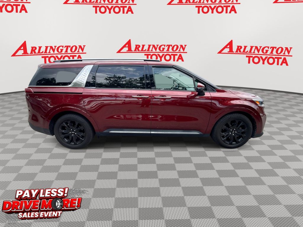 Used 2024 Kia Carnival Van