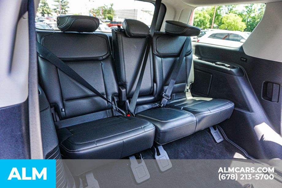 Used 2025 Black Ford Platinum image 23