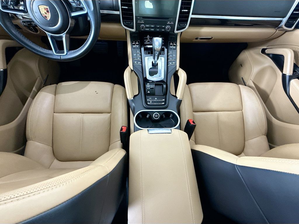 Thumbnail: 2017 Porsche Cayenne - 16