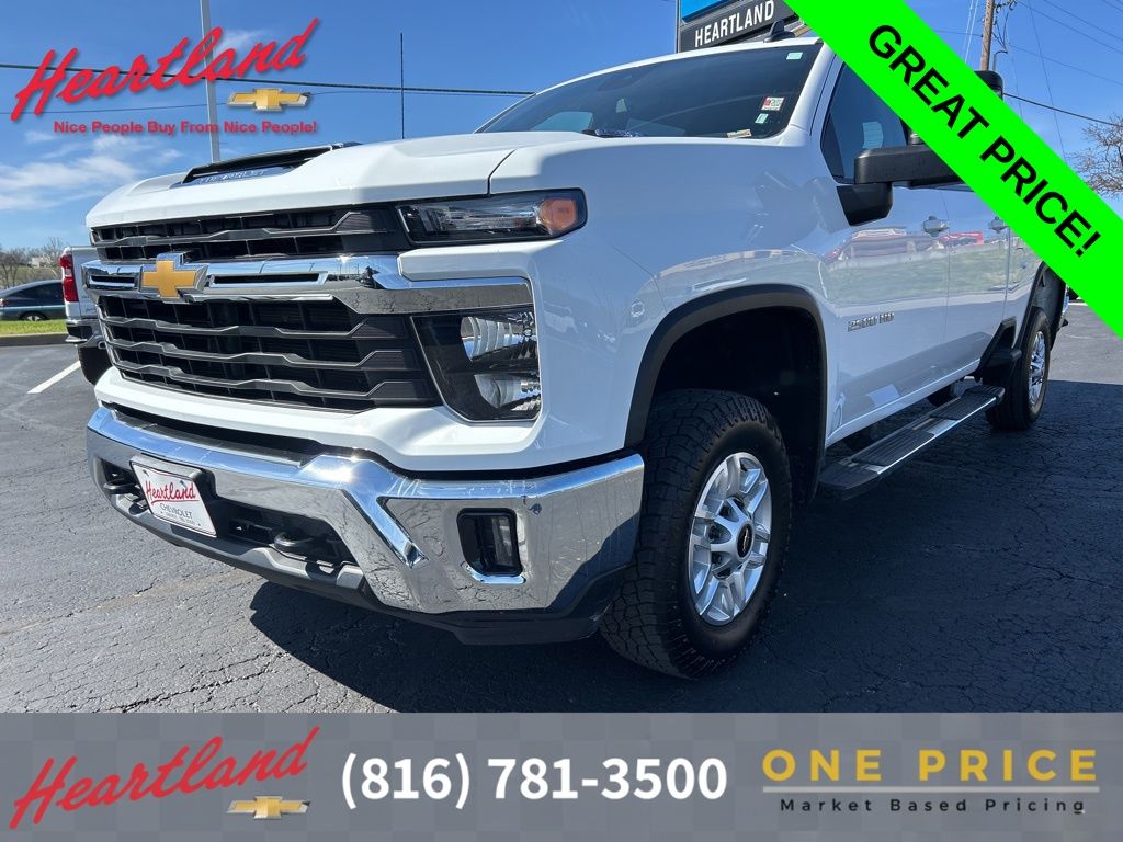 Summit White 2025 Chevrolet Silverado 2500HD LT Crew Cab 4WD Pickup Truck Four-Wheel Drive Automatic