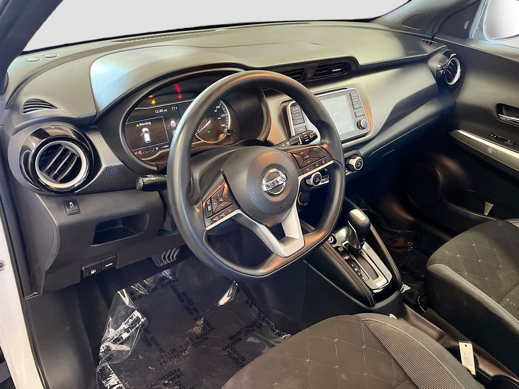 Used 2019 White Nissan SV image 9