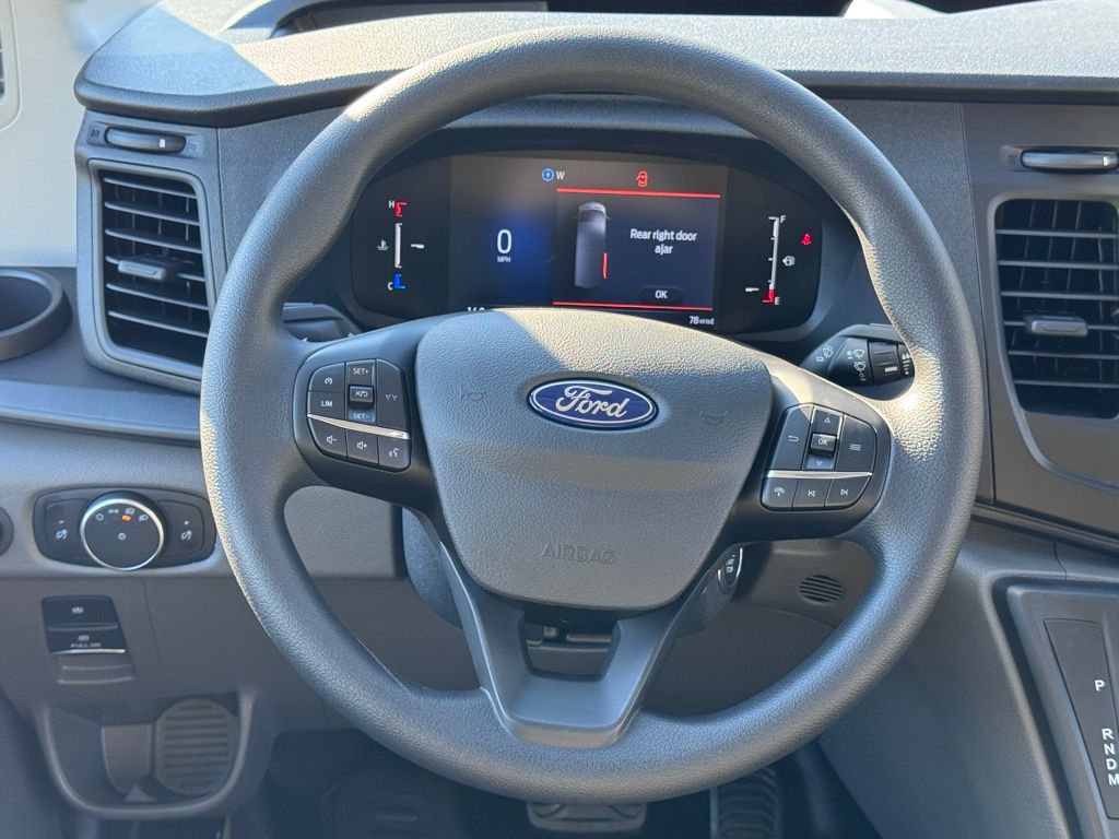 FordTransit-2507