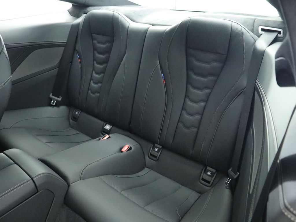 Thumbnail: 2026 BMW 8 Series - 23