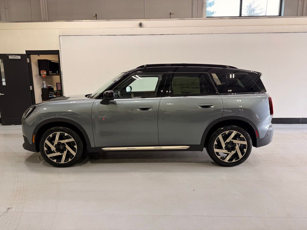 Thumbnail: 2025 MINI Cooper Countryman - 2