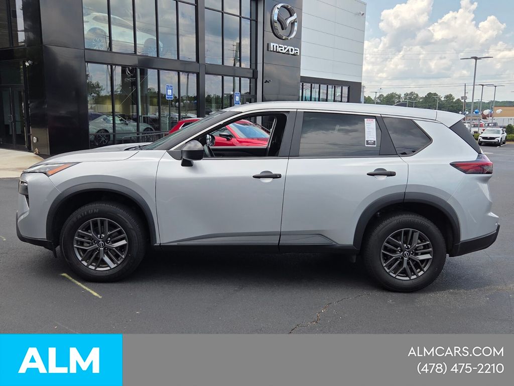 Used 2024 Silver Nissan S image 5