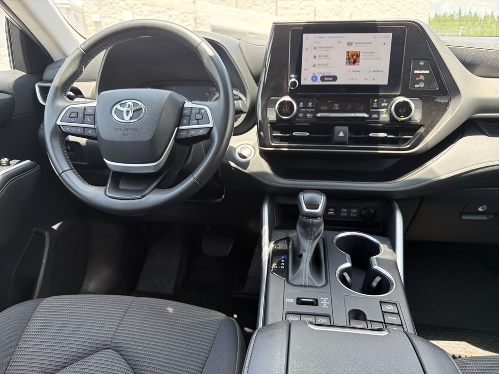 Used 2024 Toyota Highlander SUV