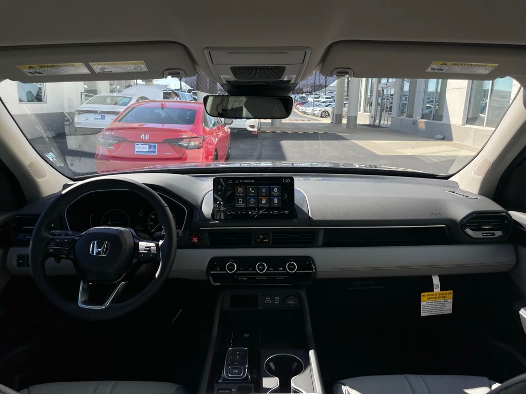 Thumbnail: 2025 Honda Pilot - 10