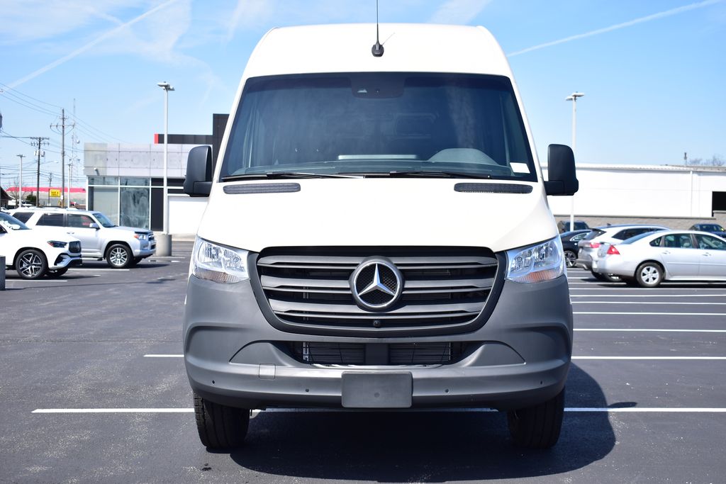 2024 Mercedes-Benz Sprinter 3500 9