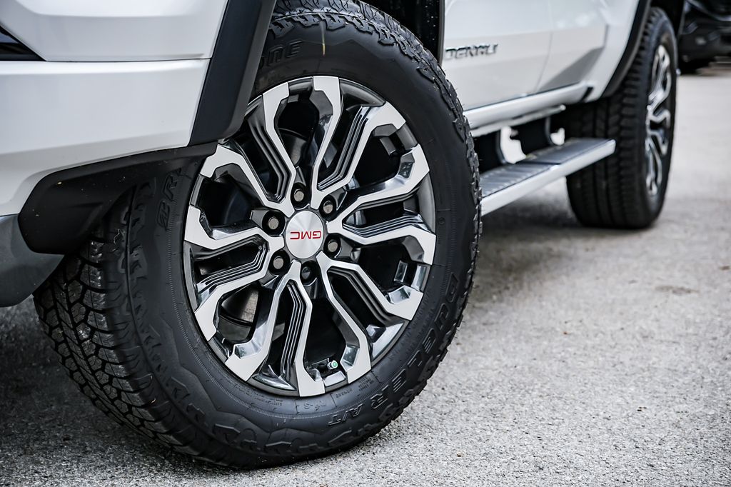 View vehicle photo 2