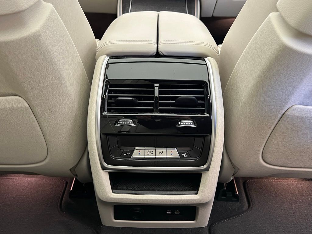 Thumbnail: 2025 BMW X5 - 9