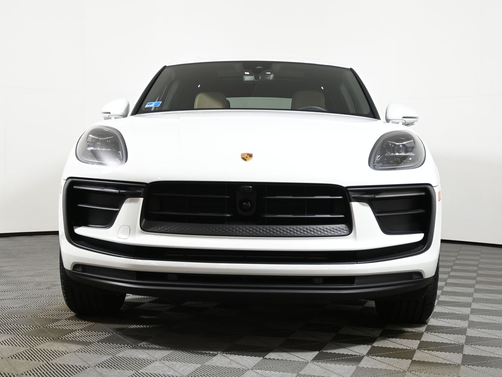 Thumbnail: 2025 Porsche Macan - 10