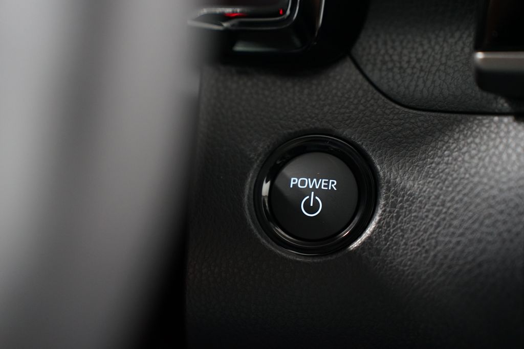 2025 Toyota Camry LE 23