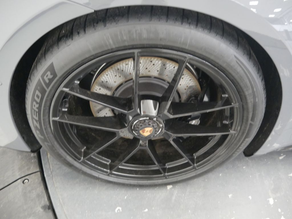 Thumbnail: 2026 Porsche 911 - 15