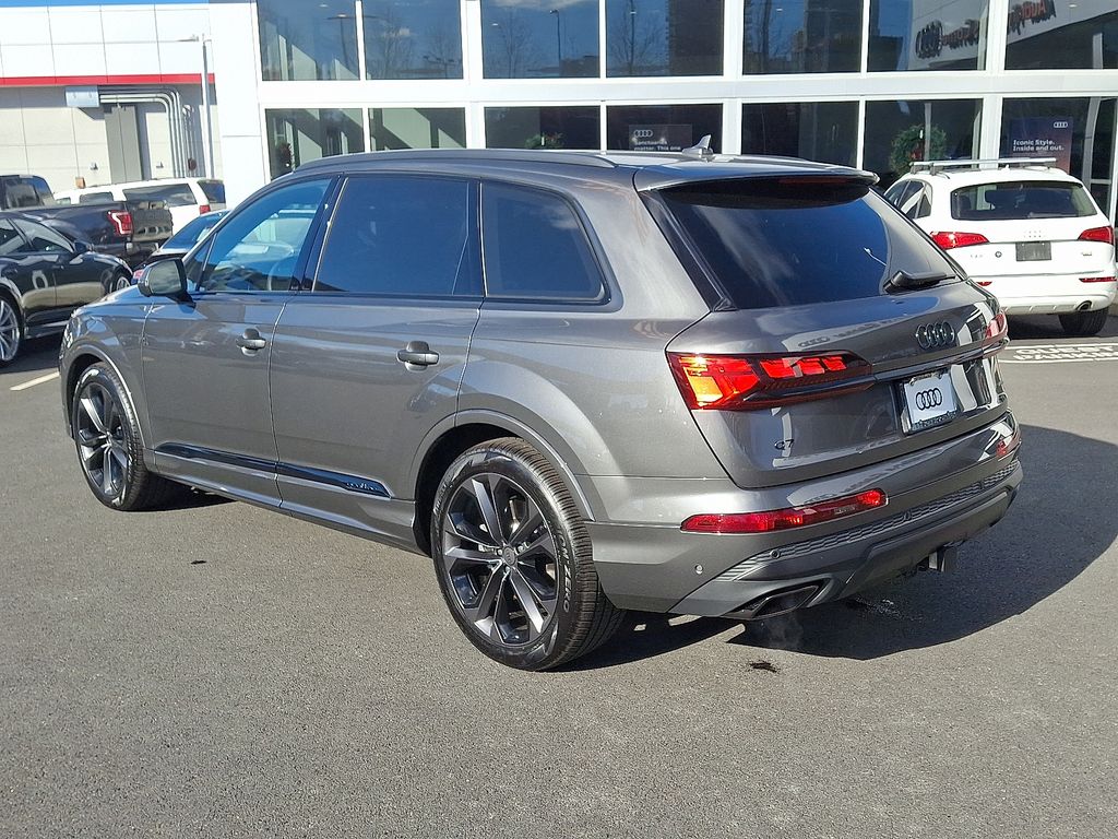 Thumbnail: 2026 Audi Q7 - 4