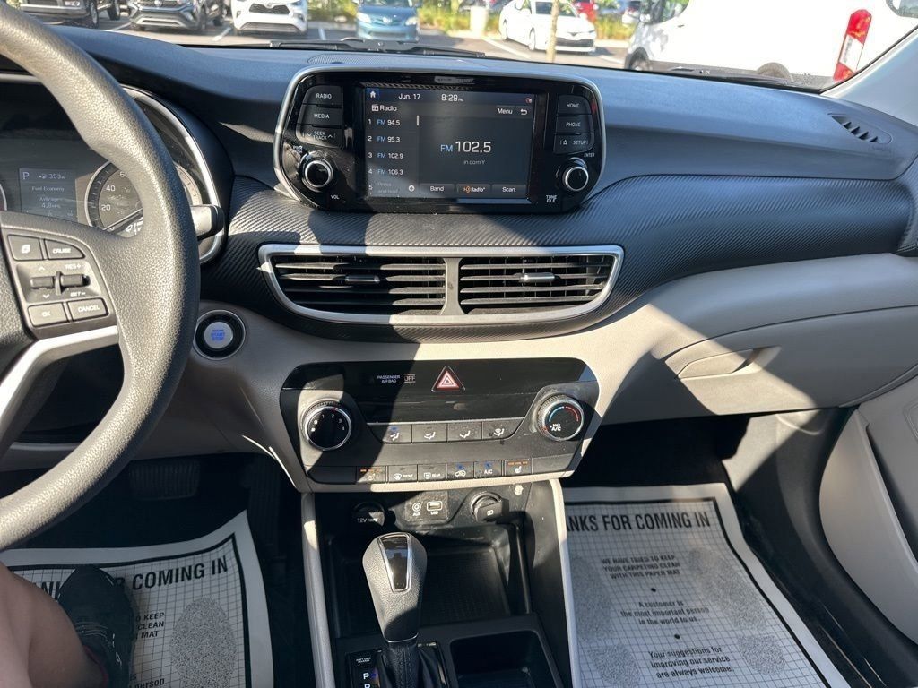 2021 White Cream Hyundai Tucson Value FWD SUV