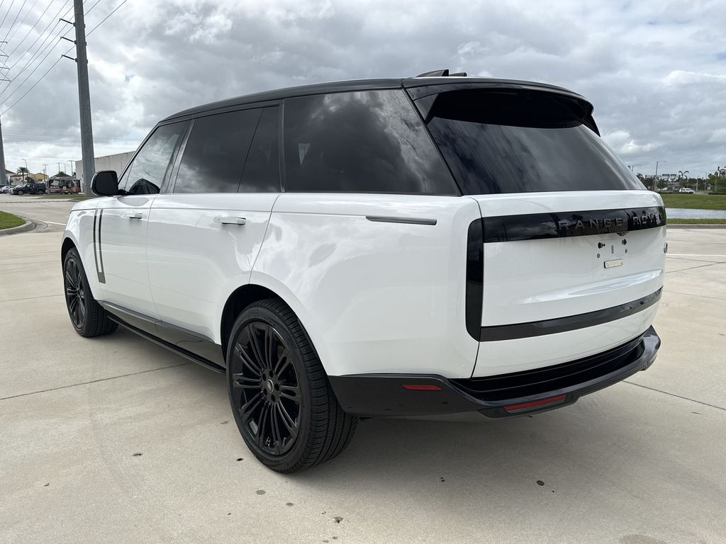 Thumbnail: 2023 Land Rover Range Rover - 10