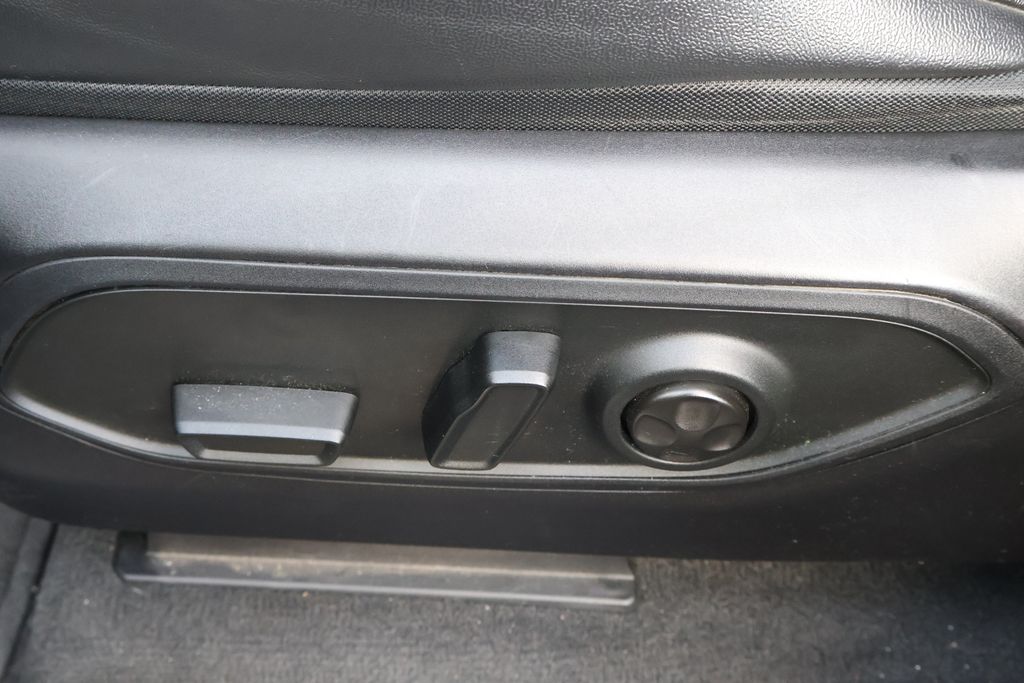 Thumbnail: 2022 Jeep Grand Cherokee L - 11