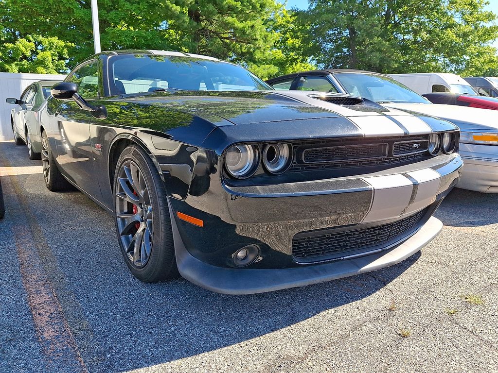 Pitch Black Clearcoat 2016 Dodge Challenger Coupe Rear-Wheel Drive 8-Speed Automatic