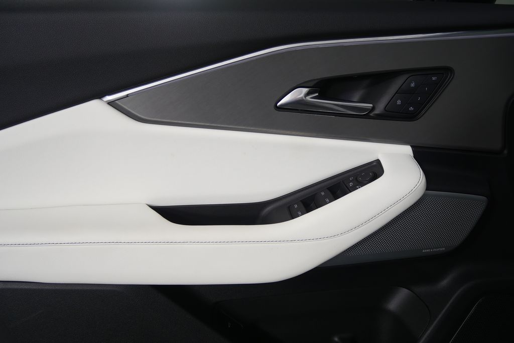 Thumbnail: 2024 Acura ZDX - 9