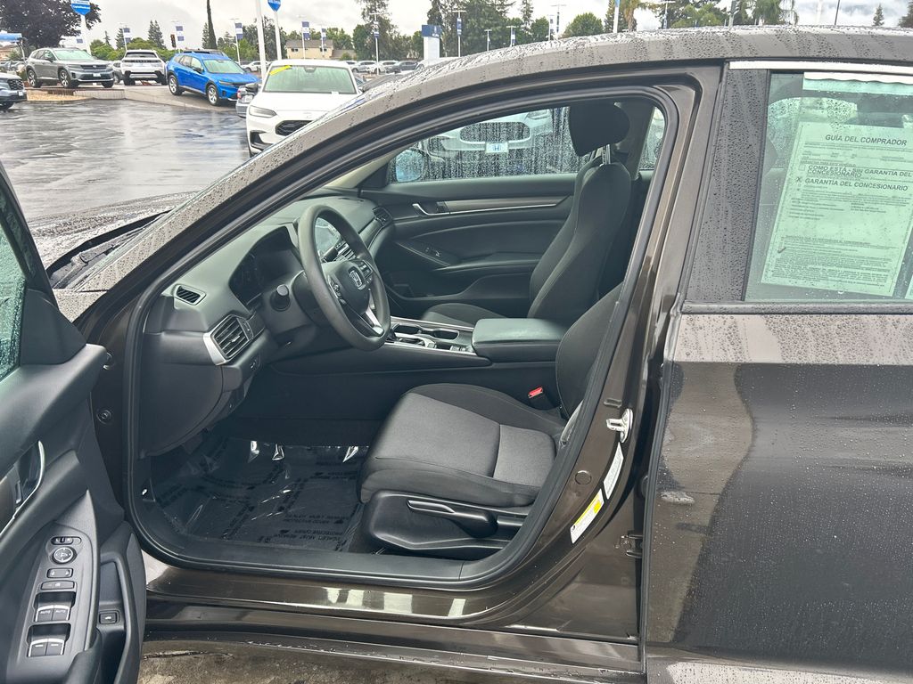 2018 Honda Accord LX 9
