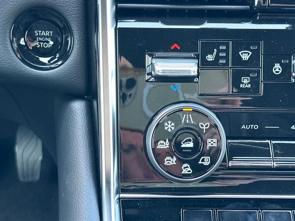 2025 Nissan Armada SL photo