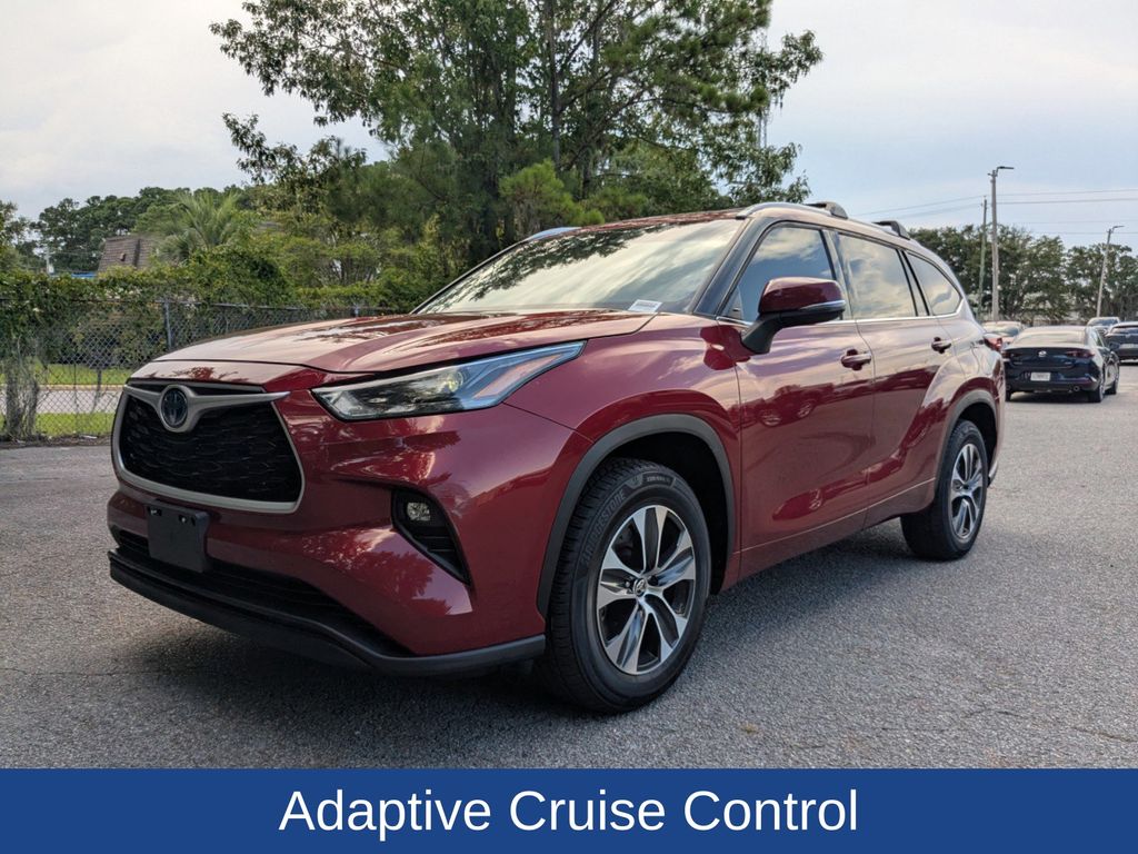 2022 Toyota Highlander Hybrid XLE