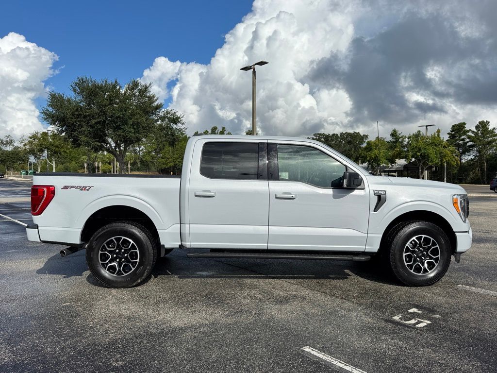 2022 Ford F-150 XLT photo 9