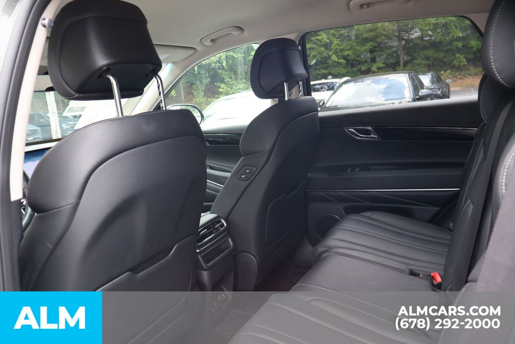 Used 2025 Gray Genesis 2.5T image 18