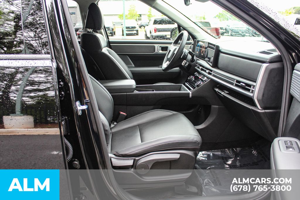 Used 2026 Black Hyundai SEL image 23