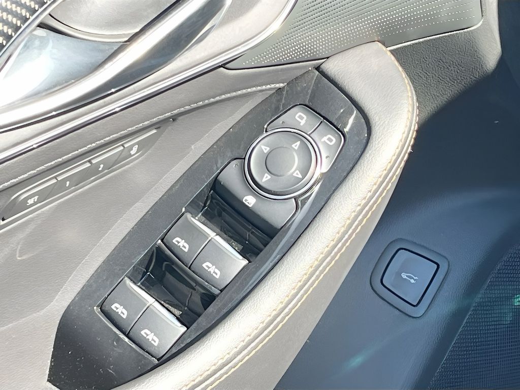 2025 Cadillac CT5 Sport - Photo 17