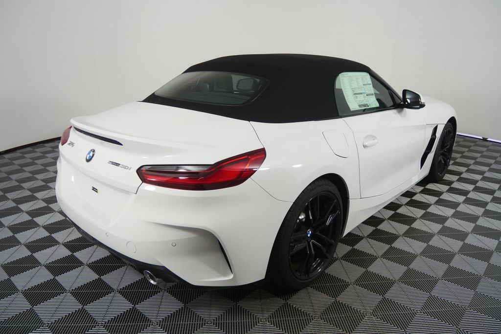 Thumbnail: 2026 BMW Z4 - 4