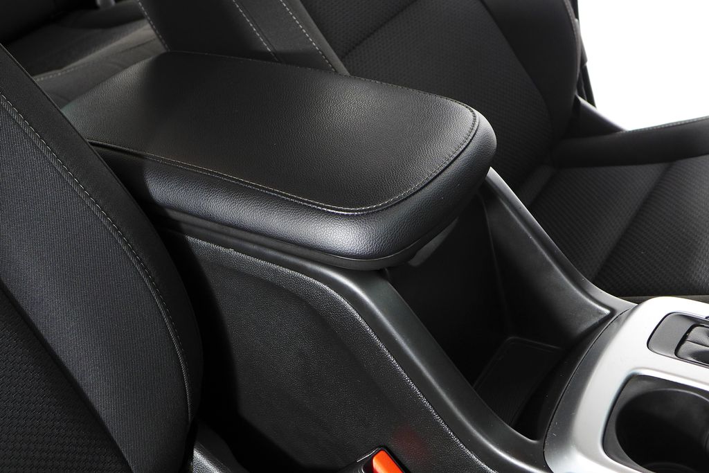 Thumbnail: 2022 Chevrolet Colorado - 16