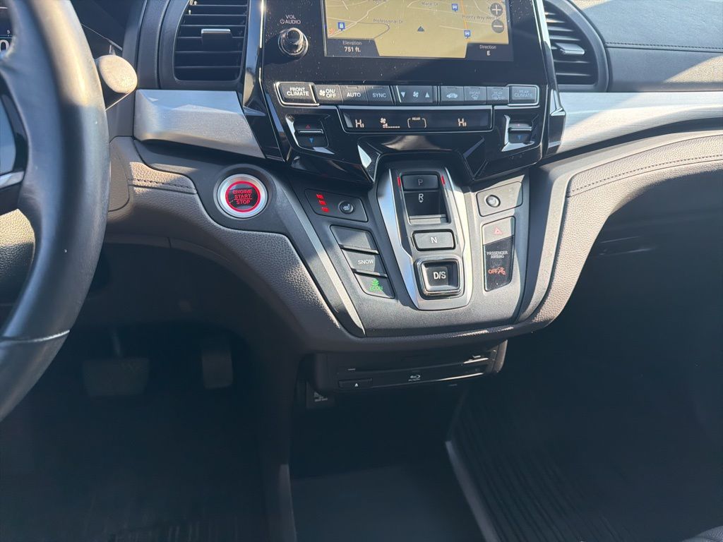 Thumbnail: 2018 Honda Odyssey - 16