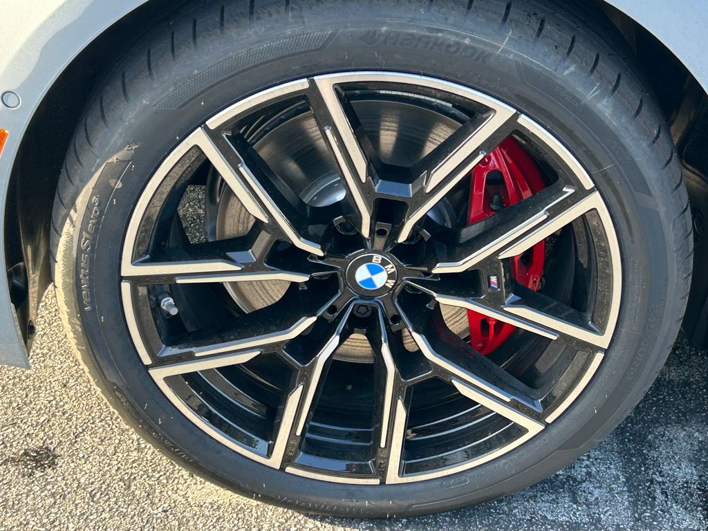 Thumbnail: 2025 BMW i4 - 9