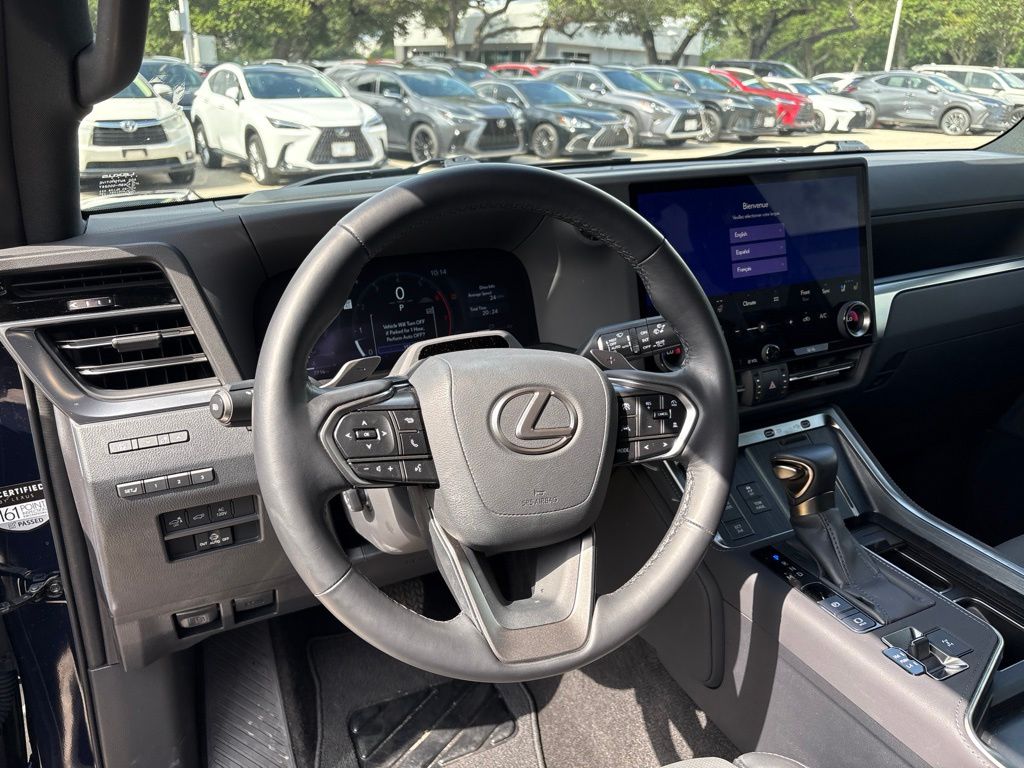 Thumbnail: 2025 Lexus GX - 14