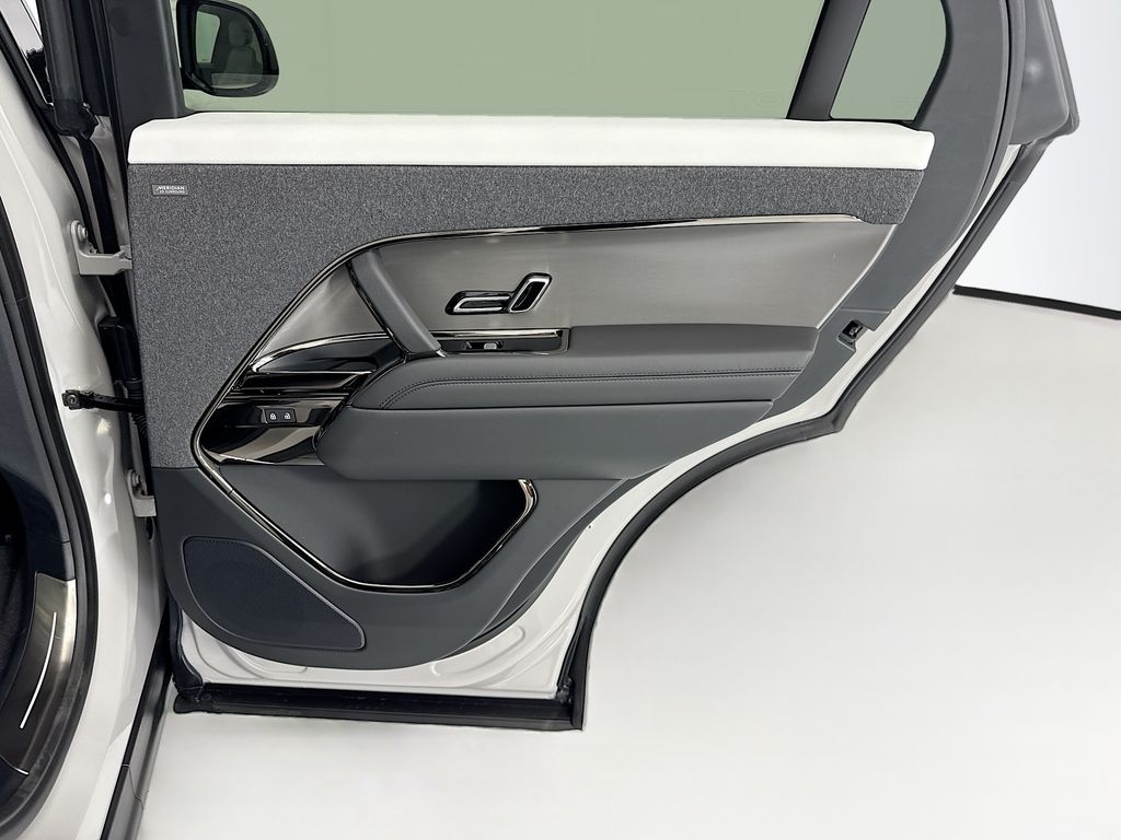 Thumbnail: 2026 Land Rover Range Rover Sport - 26