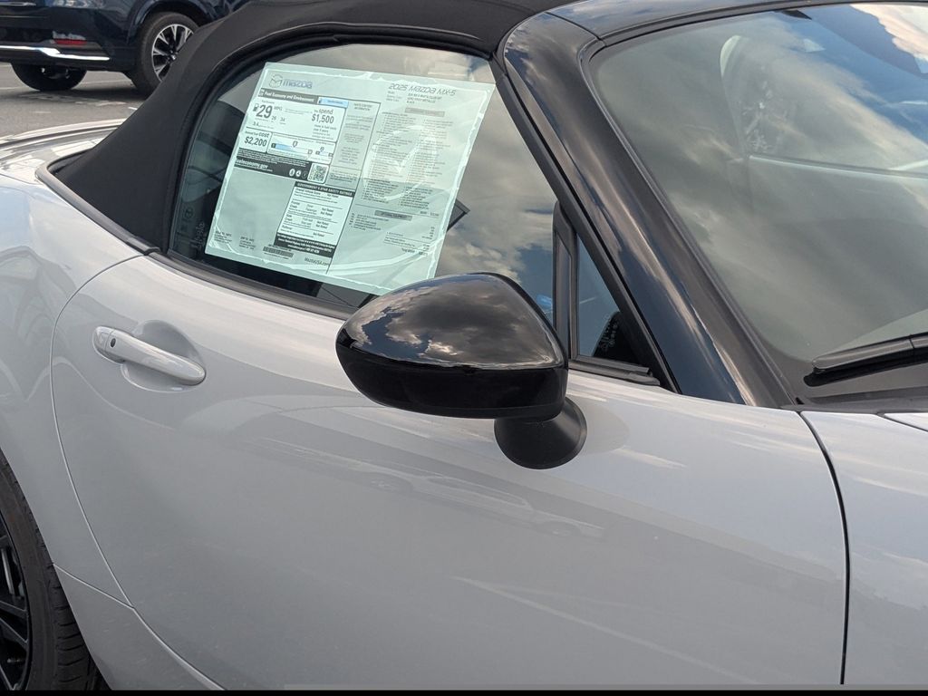 2025 Mazda MX-5 Miata Club