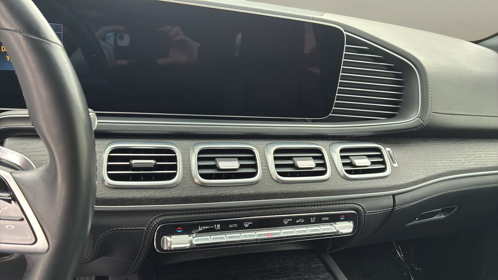 used 2024 Mercedes-Benz GLE car, priced at $43,950