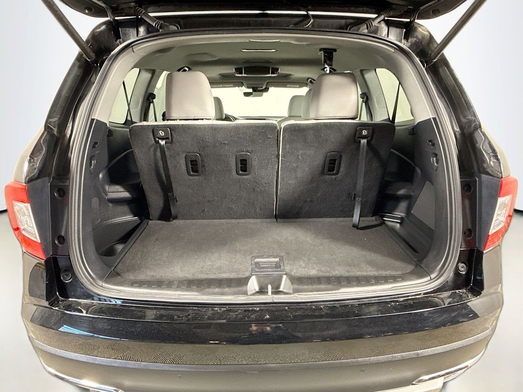 Thumbnail: 2019 Honda Pilot - 26