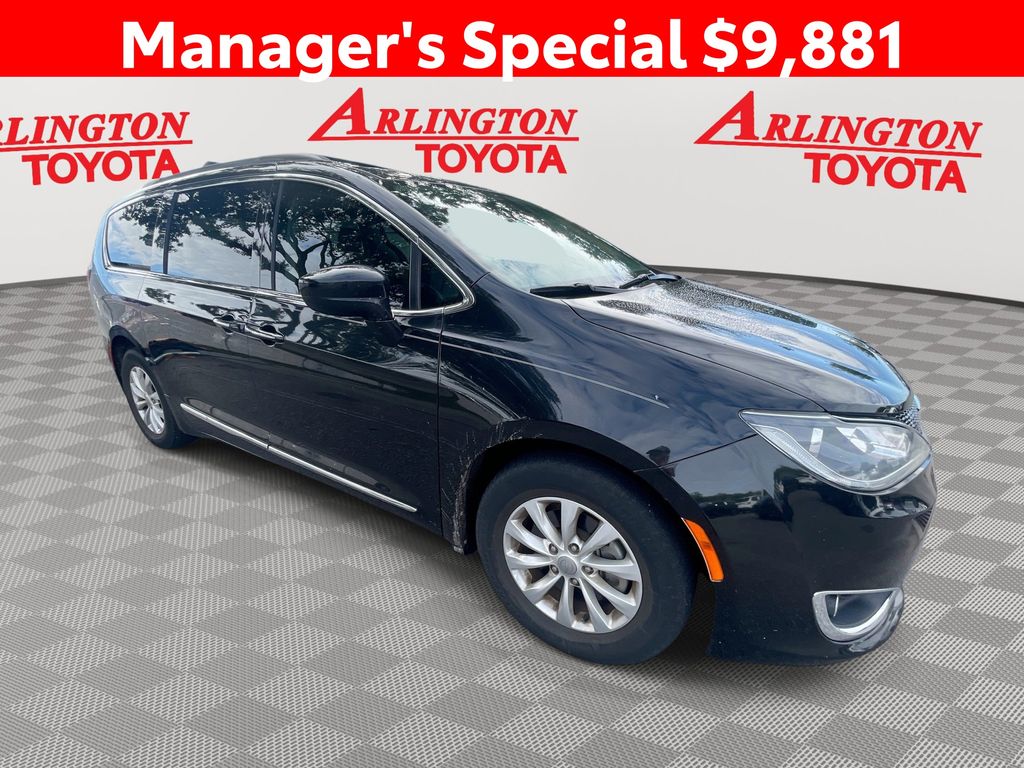 2017 Chrysler Pacifica Touring-L