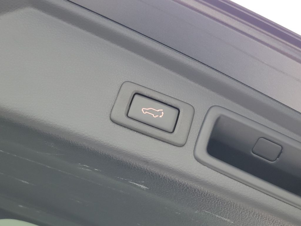 Thumbnail: 2018 Subaru Forester - 9