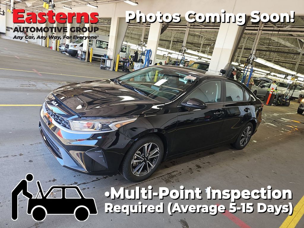 2024 Kia Forte LXS AT's photo
