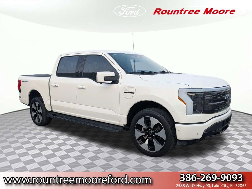 2023 Ford F-150 Lightning Platinum SuperCrew AWD